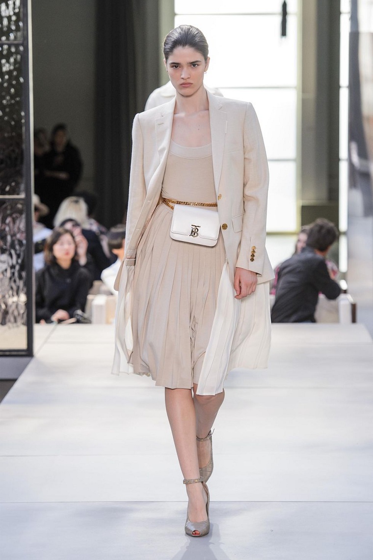 burberry-vestido-moderno-color-neutral