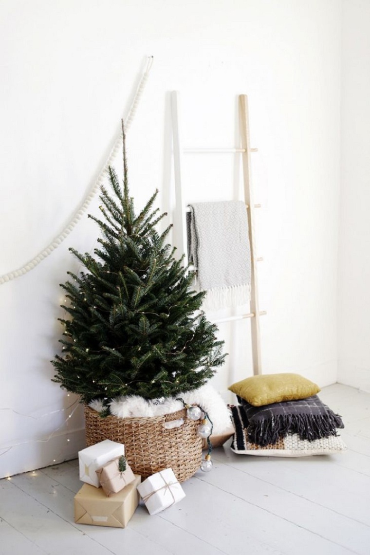 decoracion-modesta-casa-arboles-navidad-estilo