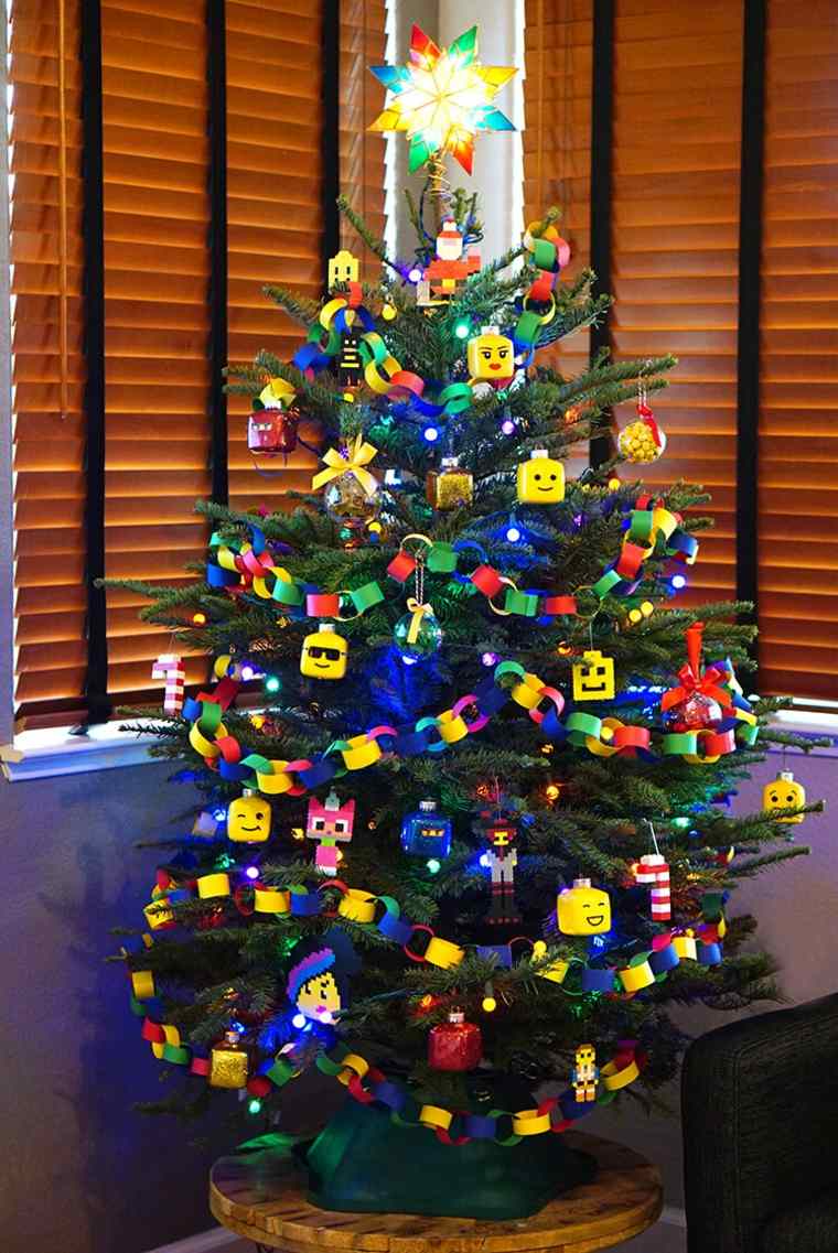 decoración-de-árbol-de-Navidad-con-lego
