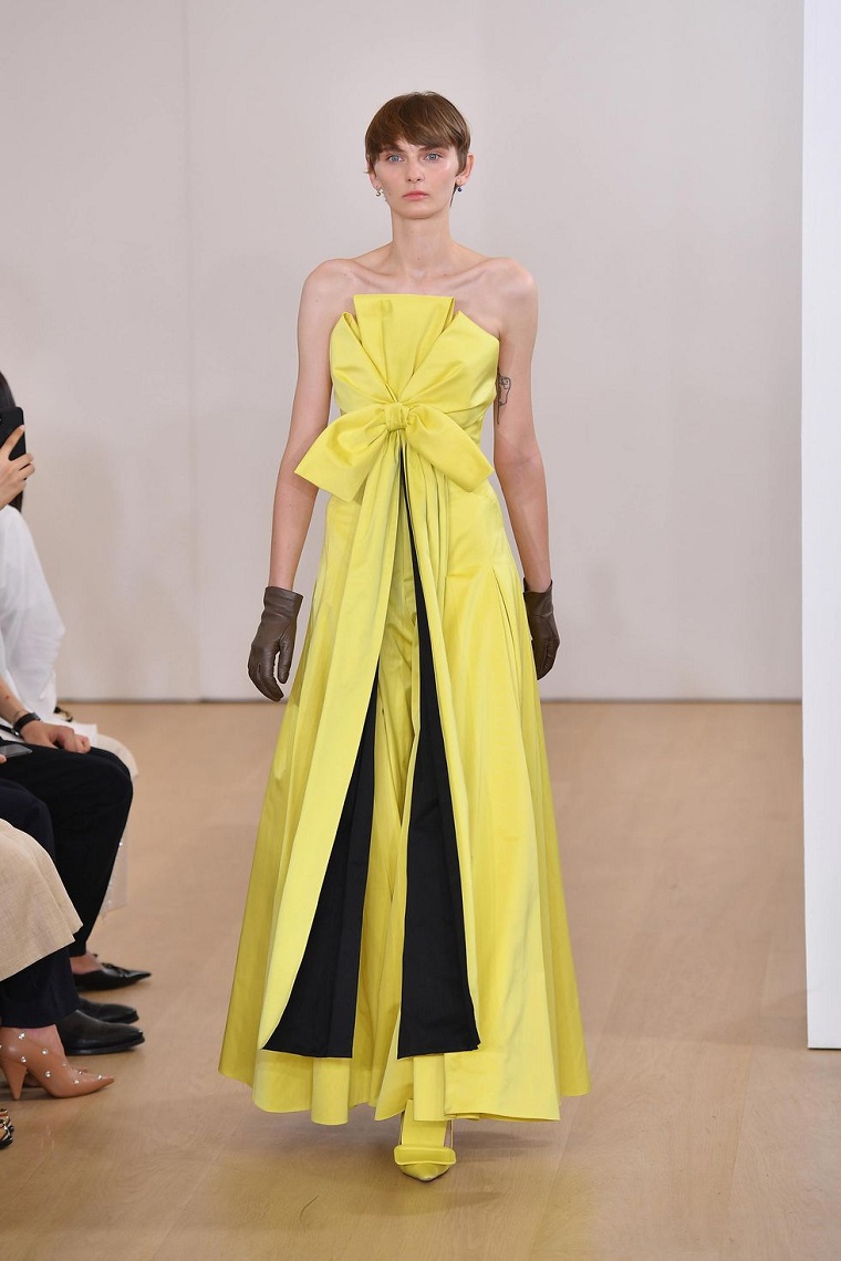 emilia-wickstead-cestido-largo-amarillo