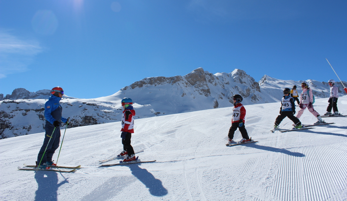 esquiar-con-ninos-ideas-vaciones-invierno-montana-vacaciones
