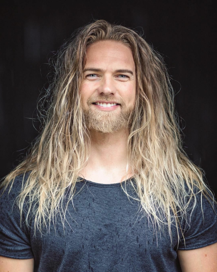 idea-hombres-cabello-largo-barba-opciones