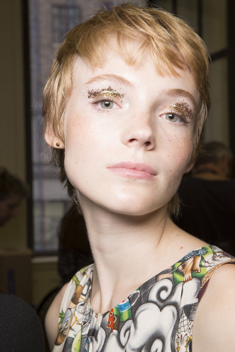 kate-spade-brillo-ojos-modelo