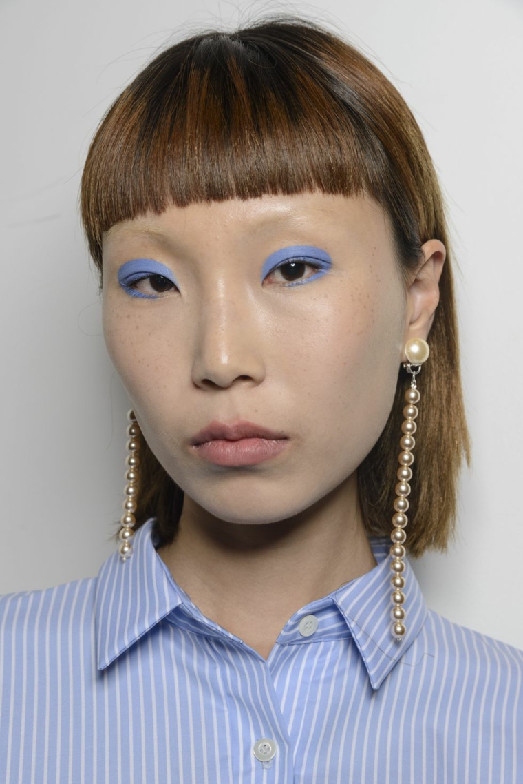 lutz-huelle-color-sombra-azul-pasarela