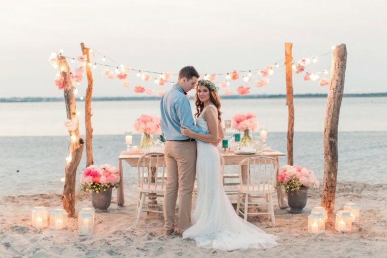 novios-boda-playa-estilo-ideas