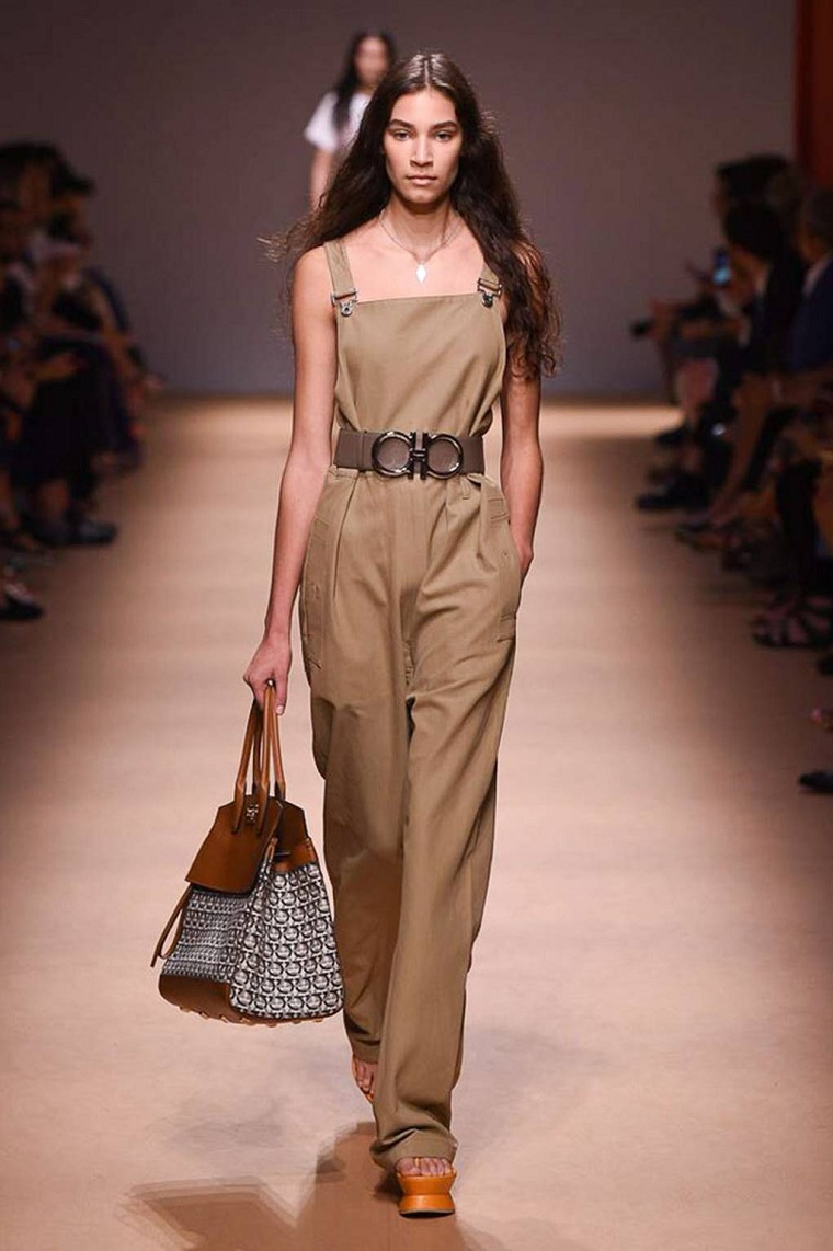 tendencias-de-moda-color-beige-Salvatore-Ferragamo