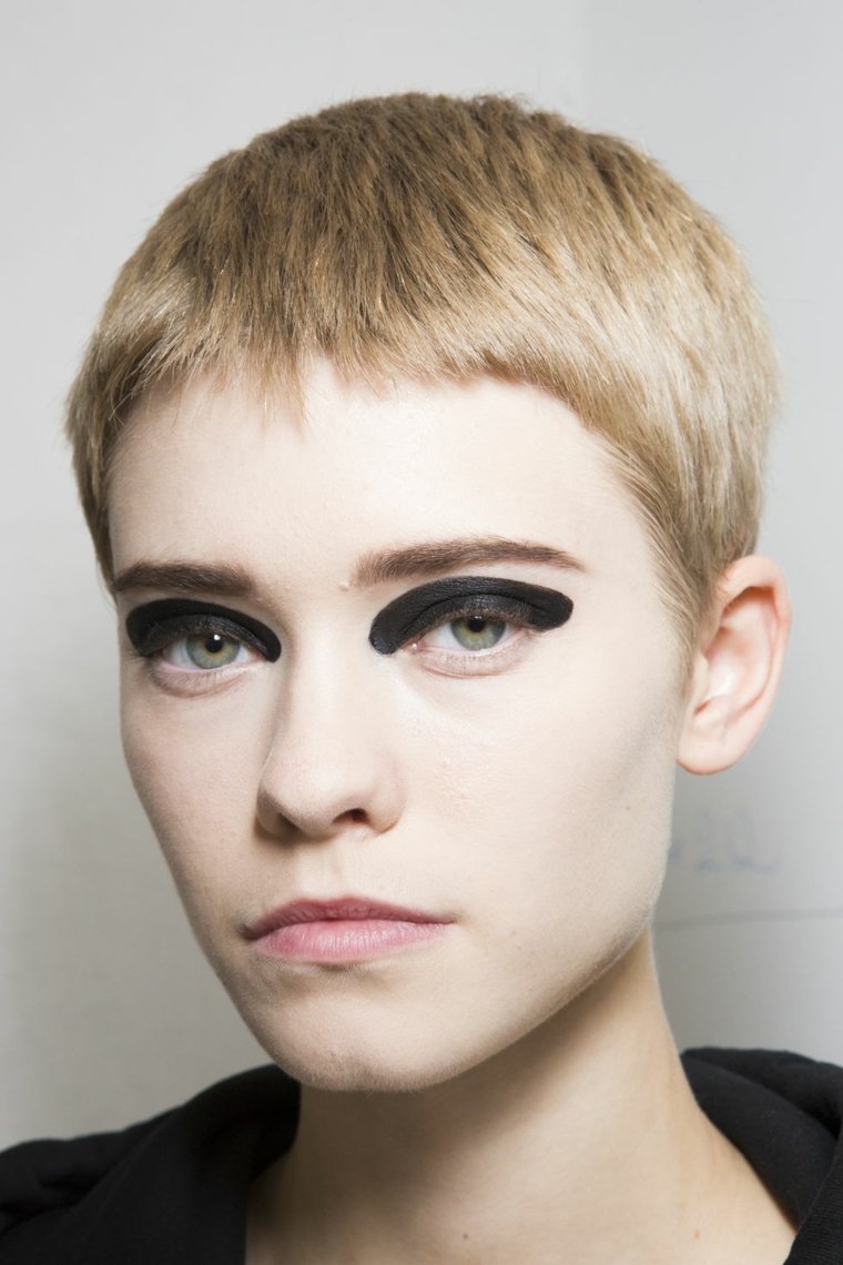 van-noten-maquillaje-ojos-negros-ideas
