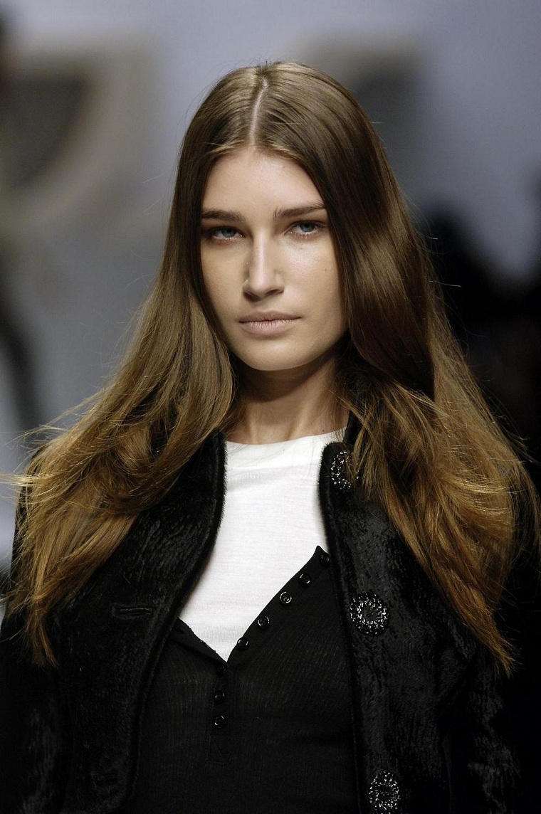 cabello-largo-color-castano-estilo