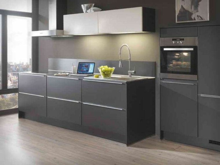 cocina-gris-y-blanco
