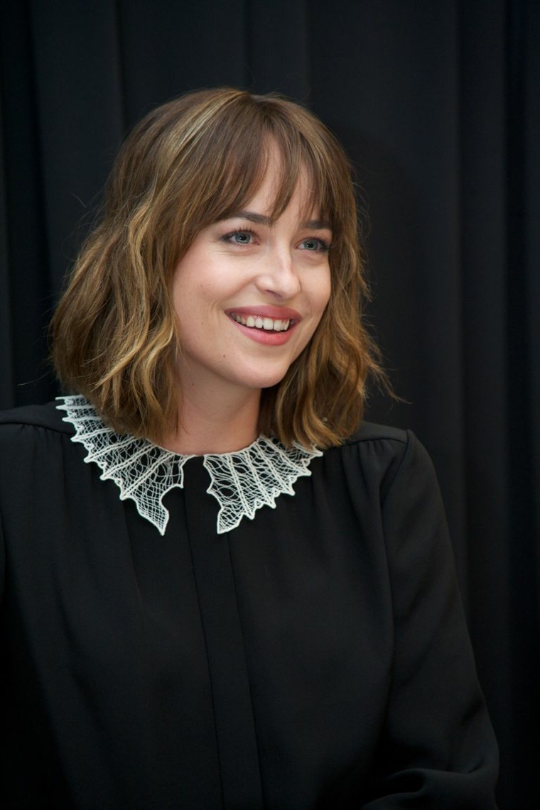 dakota-johnson-actriz-cabello-flequillo-ideas