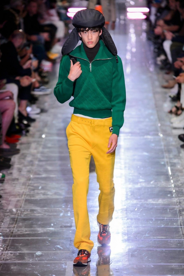 tendencias-2019-moda-Prada-pantalon-amarillo