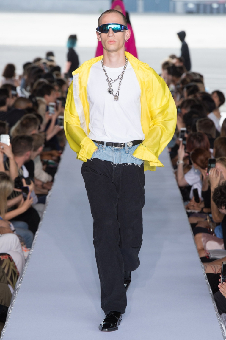 tendencias-2019-moda-Vetements-primavera