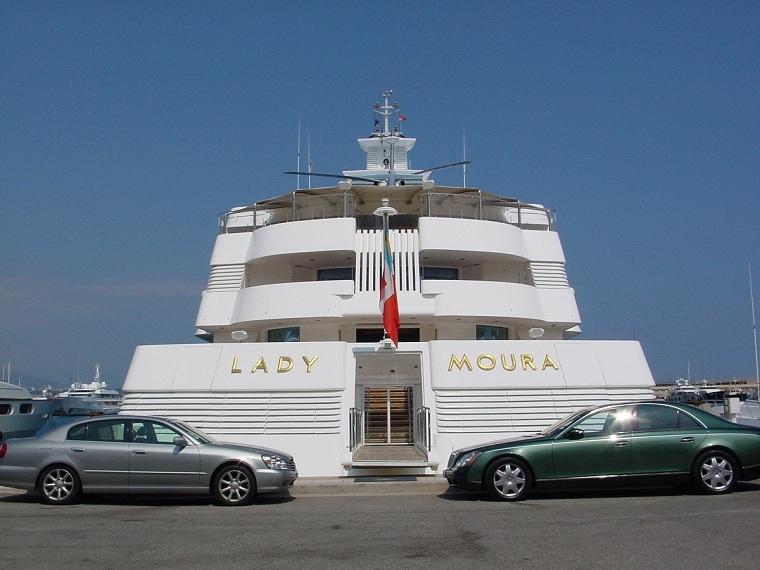 yates-de-lujo-lady-moura-caros-mundo