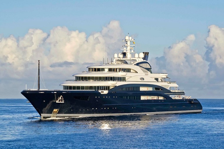 yates-lujo-serene-costo-330-millones