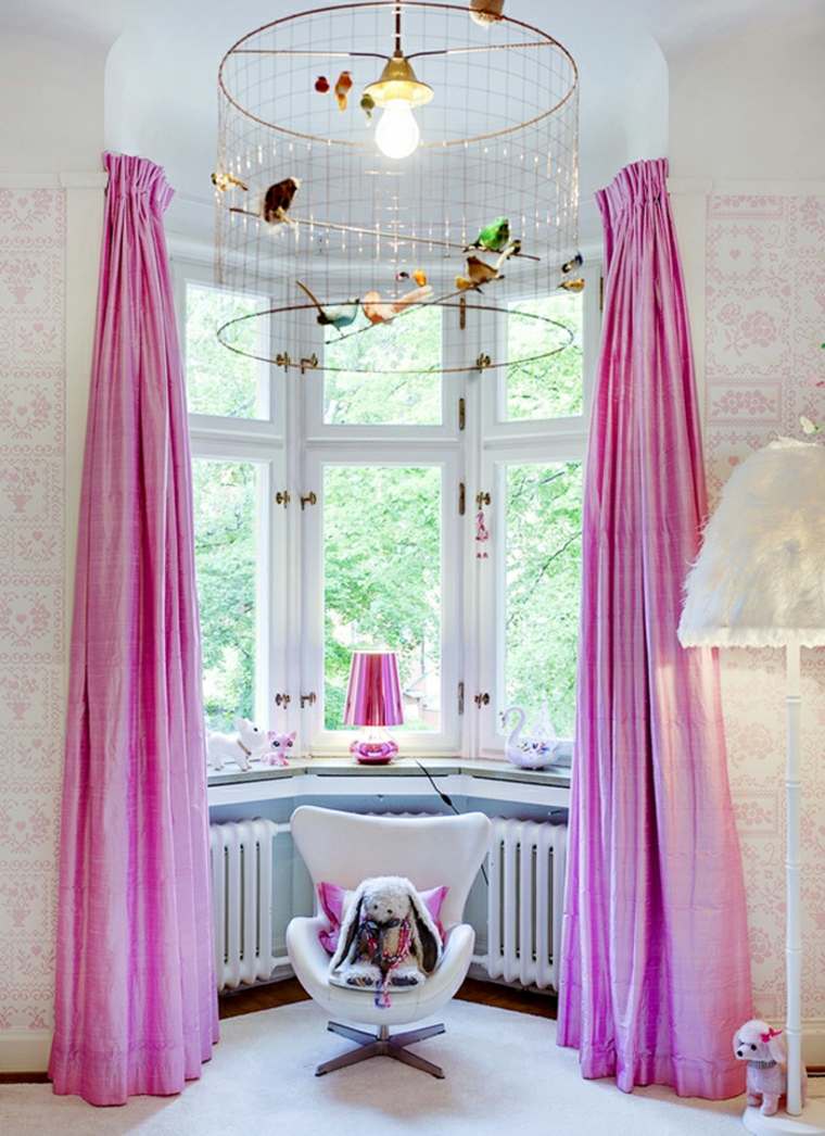habitación infantil cortinas rosadas