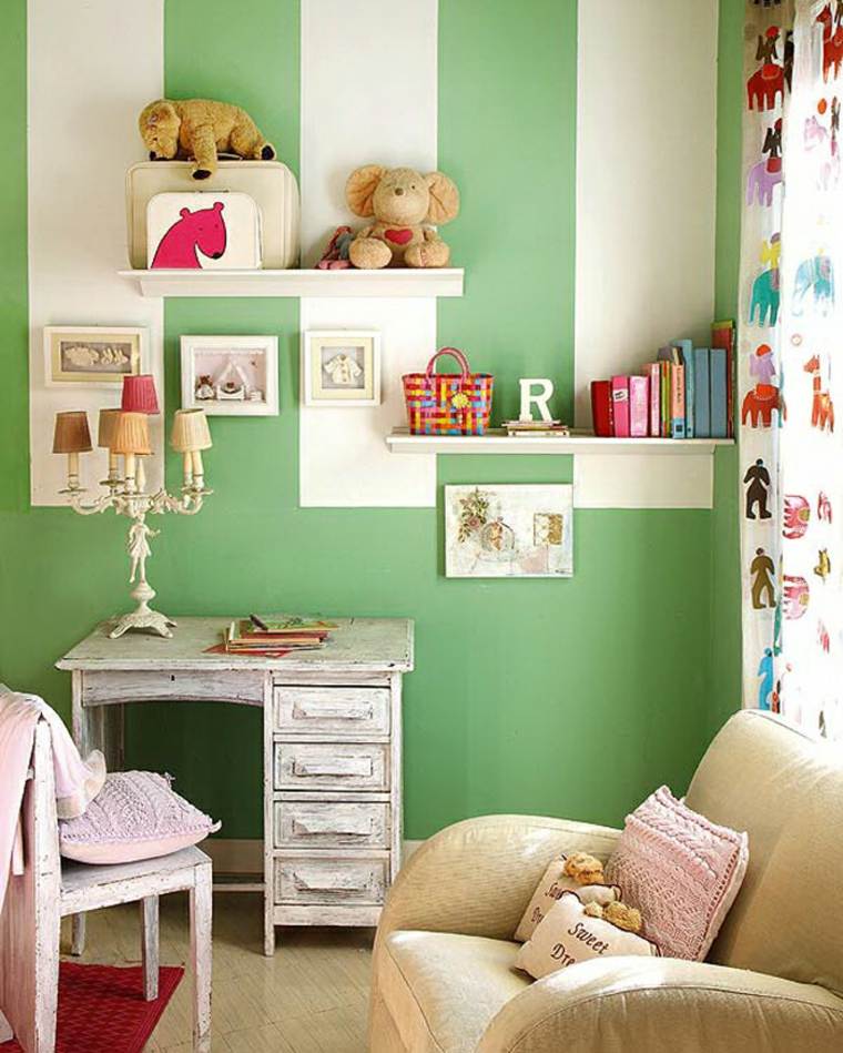 habitación infantil pared verde