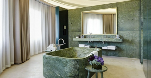 bañera de mármol verde