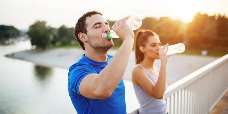 beber mucha agua beneficios-consejos-importanci