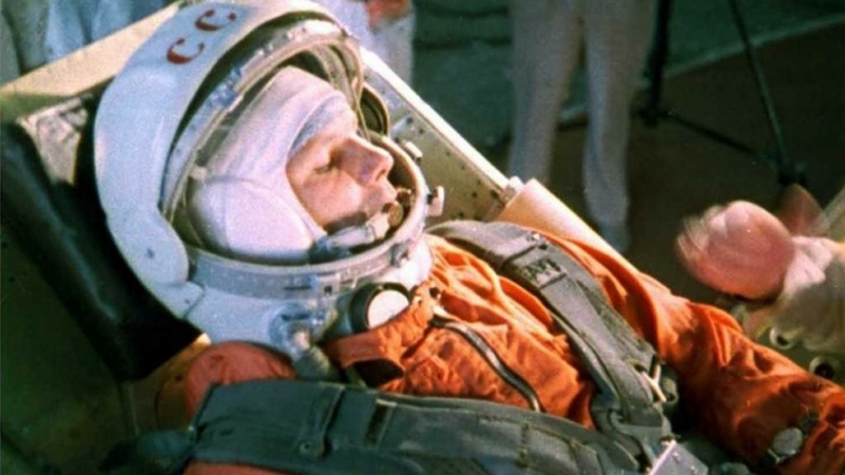 Yuri Gagarin primer hombre