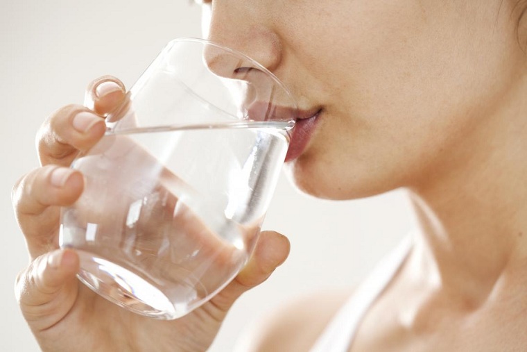 dieta-poco-saludable-sintomas-retener-agua