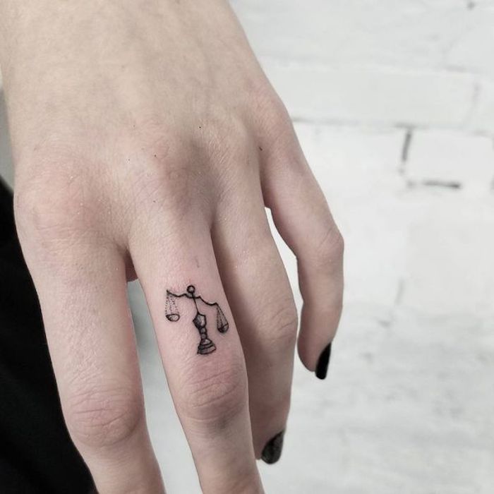 tattoo-dedo-mano-opciones-mujer
