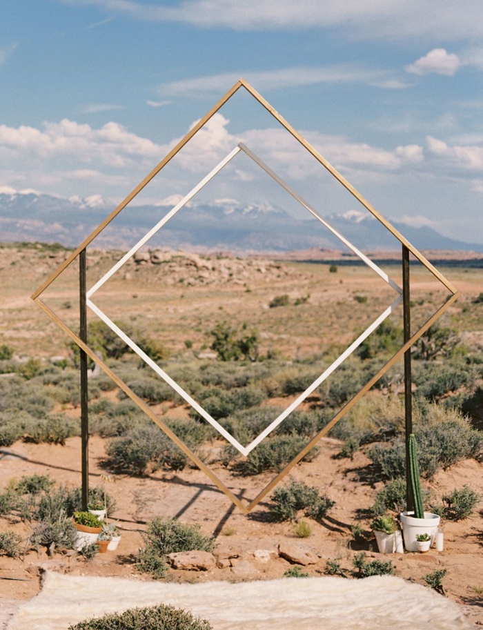 bodas-tematicas-estilo-minimalista-ideas-desierto