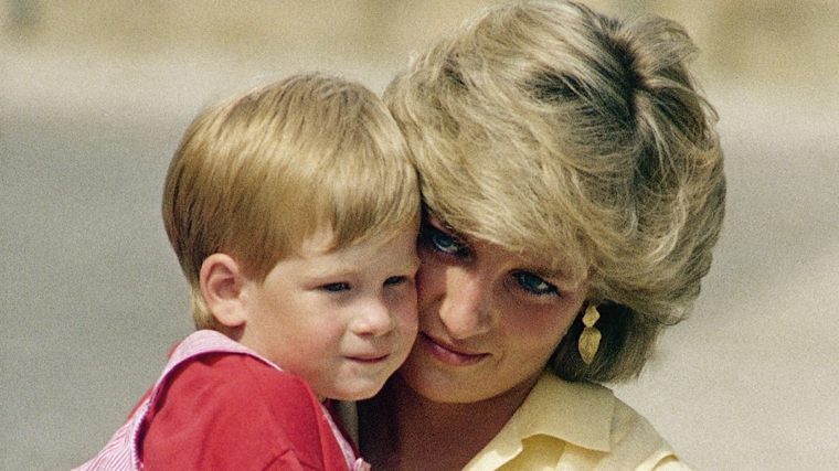 princesa-Diana-con-su-hijo