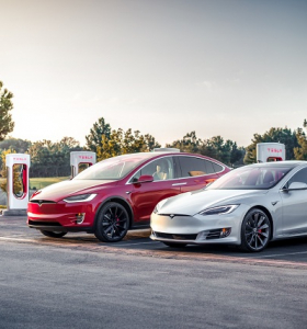 Propietarios de vehículos Tesla tienen problemas con la batería después de una actualización del sof...