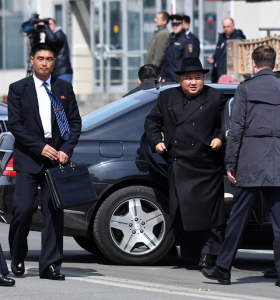 Corea del Norte pasó por alto las sanciones occidentales para entregar dos Mercedes a Kim Jong Un