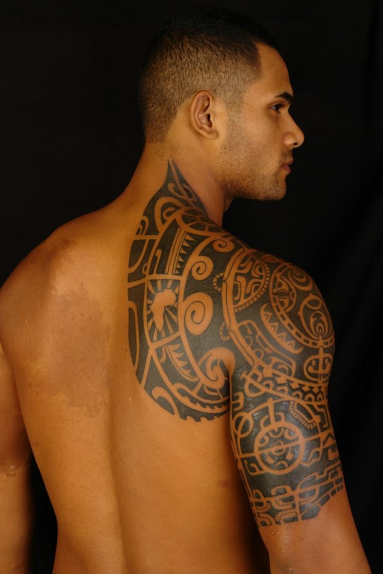 espalda-hombre-tatuaje-tattoo-maori