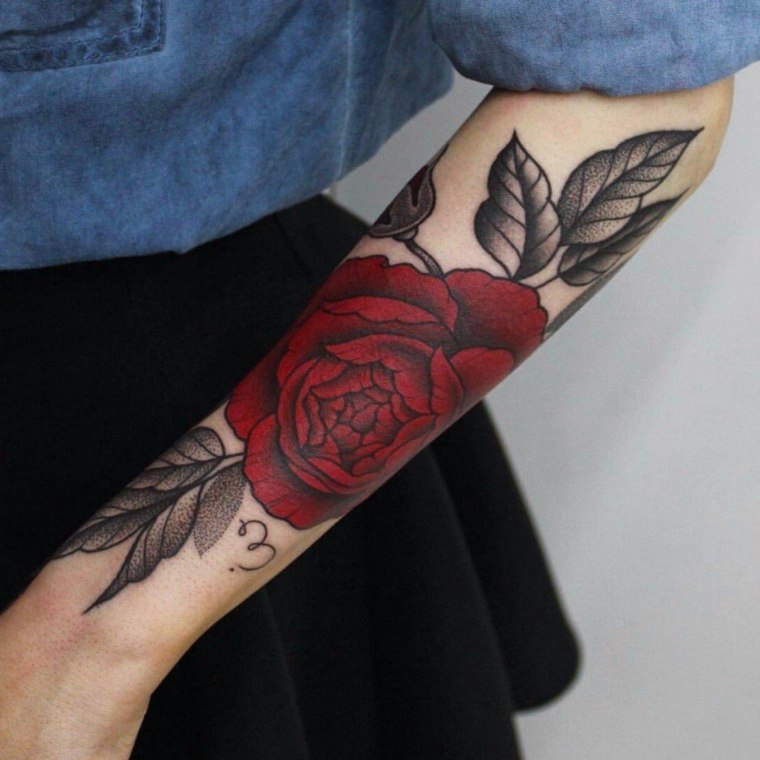 tatuaje-brazo-tattoo-rosa-roja