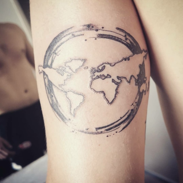tatuajes-elegantes-mapa-mano-ideas