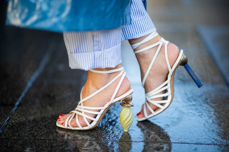 zapatos y ropa de verano