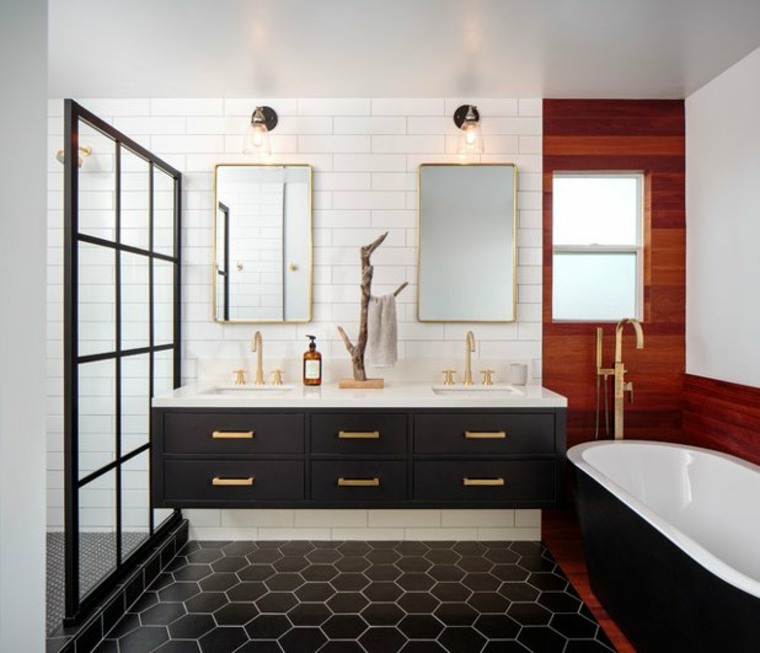 Diseños de cuartos de baño con acentos de madera  