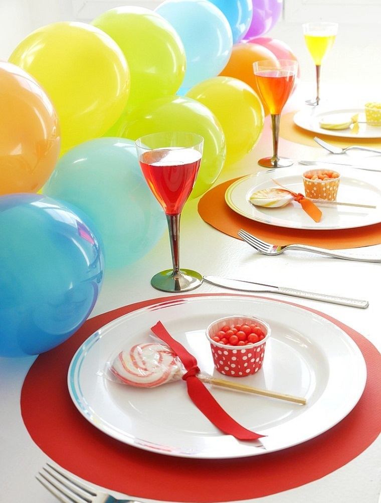 centro-mesa-globos-decoracion-arcoiris-bello