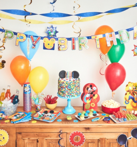 Decoración de cumpleaños con tema de Mickey Mouse - 99 ideas