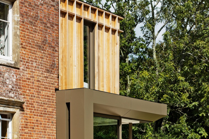 Textura de madera combinada con ladrillos para una casa tradicional