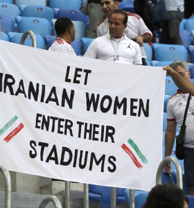 Mujeres de Irán asistirán a un partido de fútbol libremente por primera vez en décadas