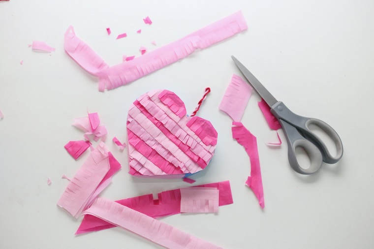 pinata-corazon-rosa