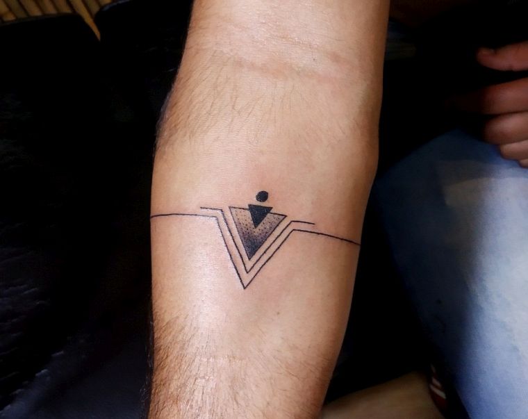 tatuajes de lineas triangulo