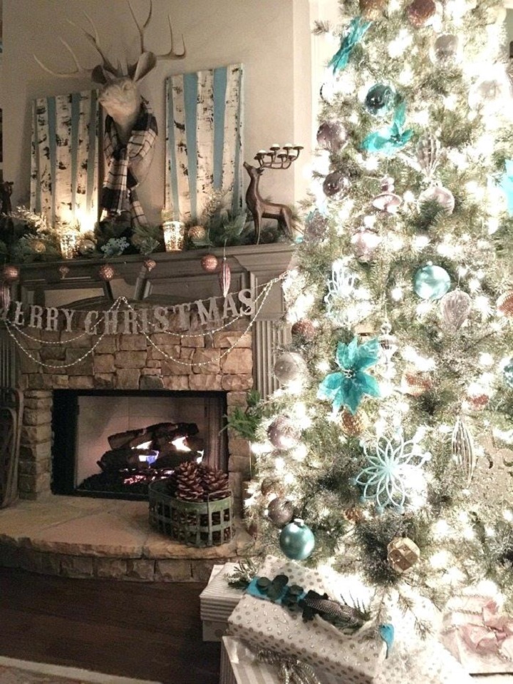 muestra-arbol-decorado-chimenea