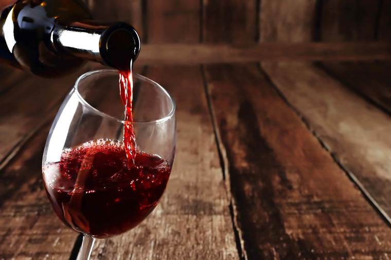 beneficios del vino tinto vinotinto