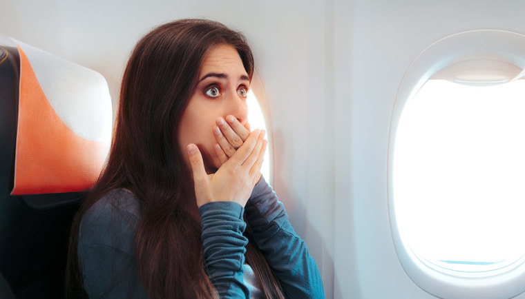viajar en avión embarazada nauseas