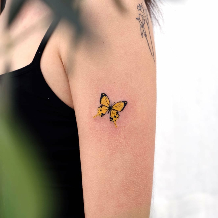 imagenes-tatuajes-mariposa-pequena