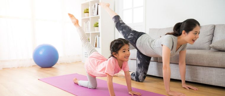 yoga para niños familia