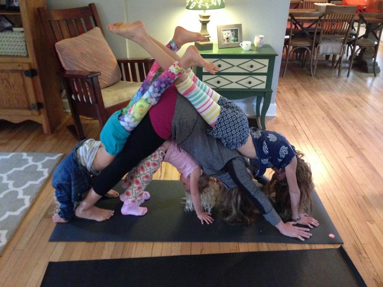yoga para niños hogar