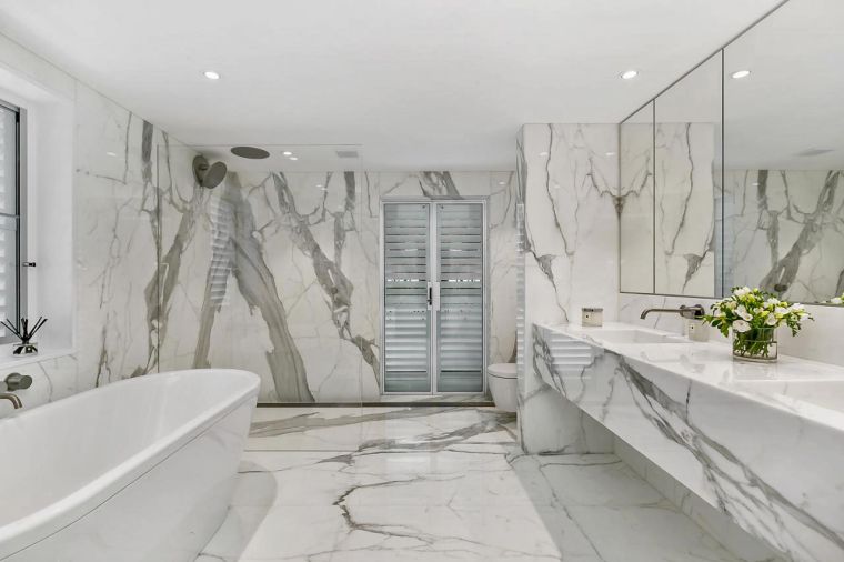 baños modernos con marmol