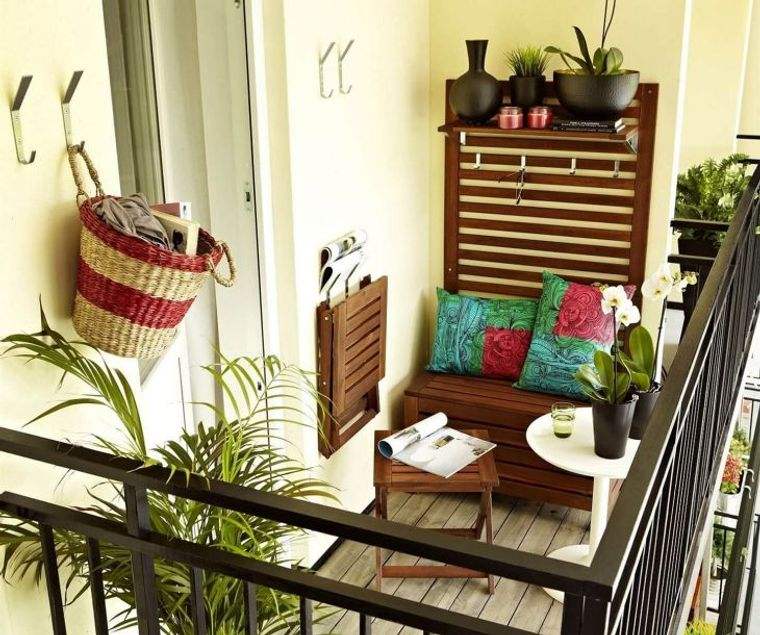 decorar balcón pequeño muebles