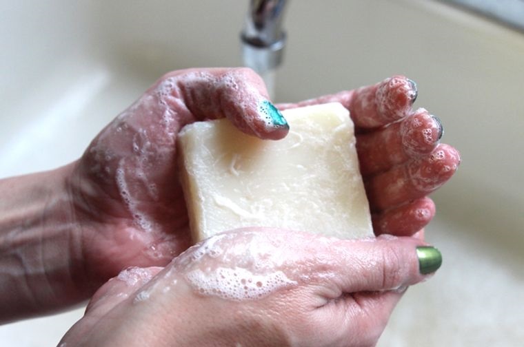 jabón casero manos lavado