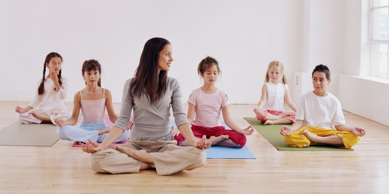 beneficios del yoga confianza
